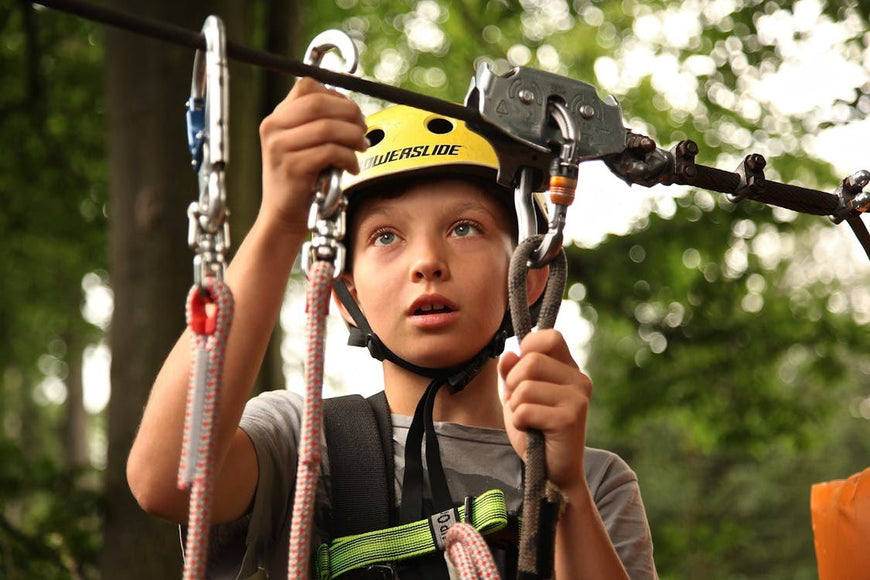 3 Tips to Start Your Extreme Backyard Installation and Have a Family Blast iziplineinc